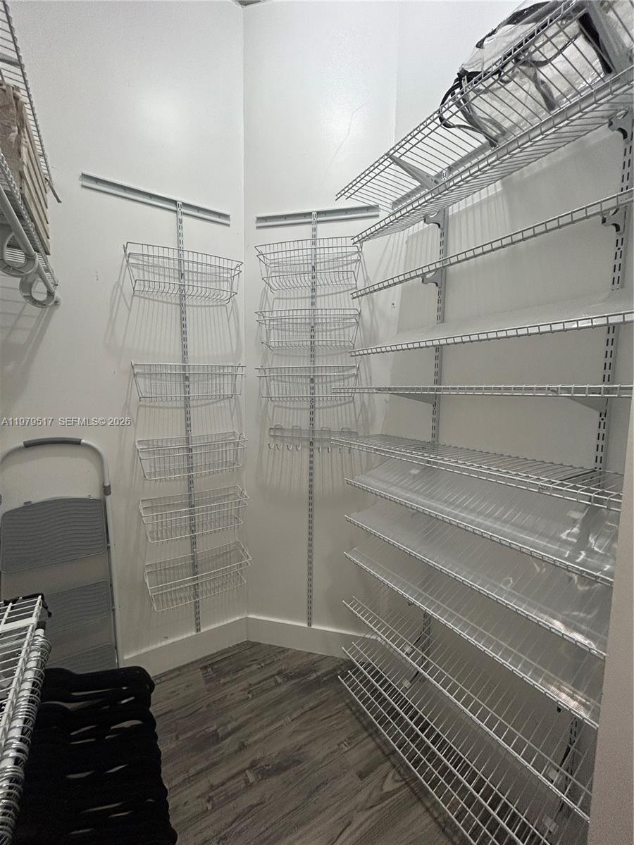 CITE CONDO - Residential Lease