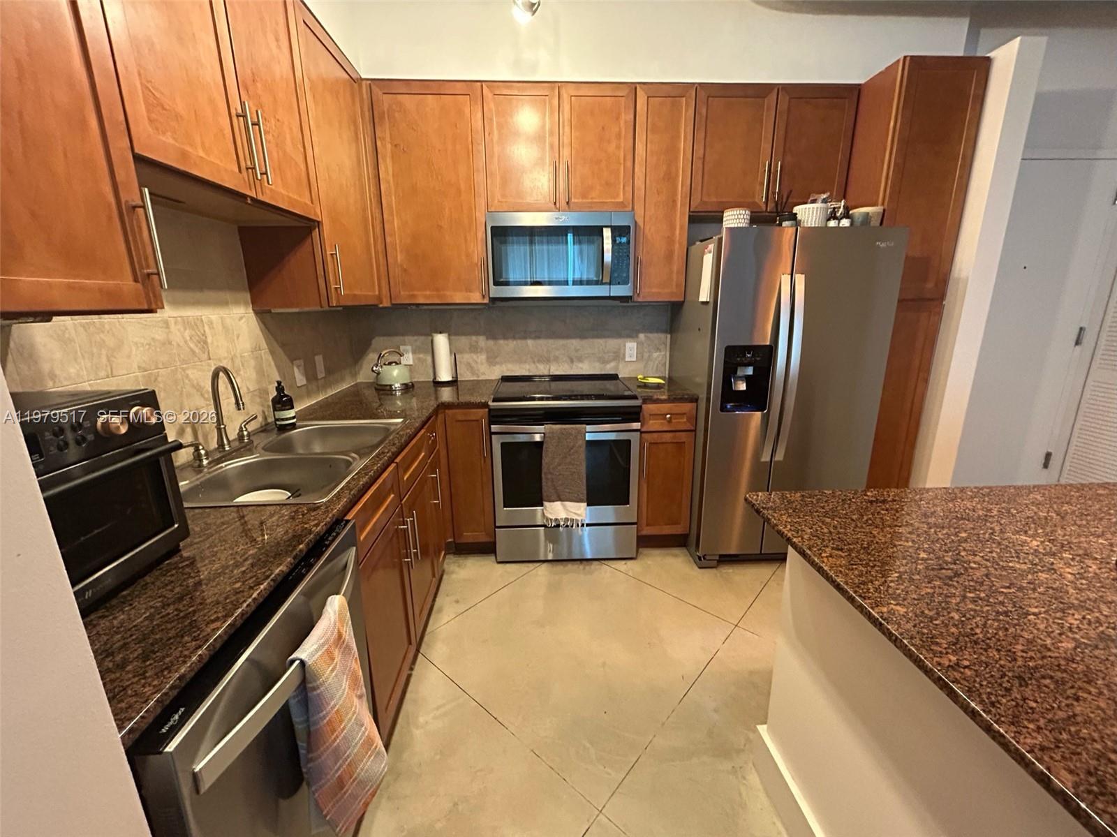 CITE CONDO - Residential Lease