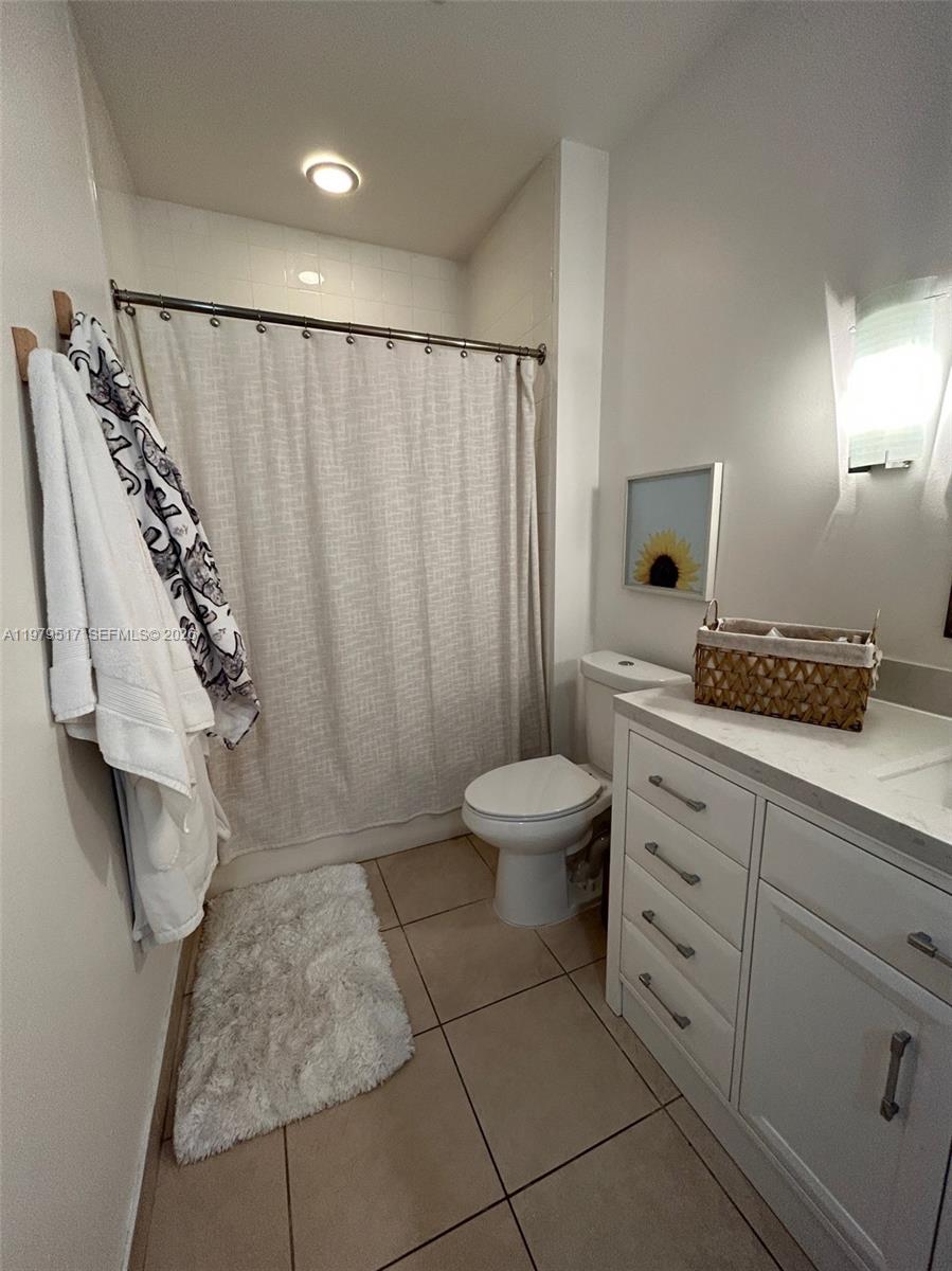 CITE CONDO - Residential Lease