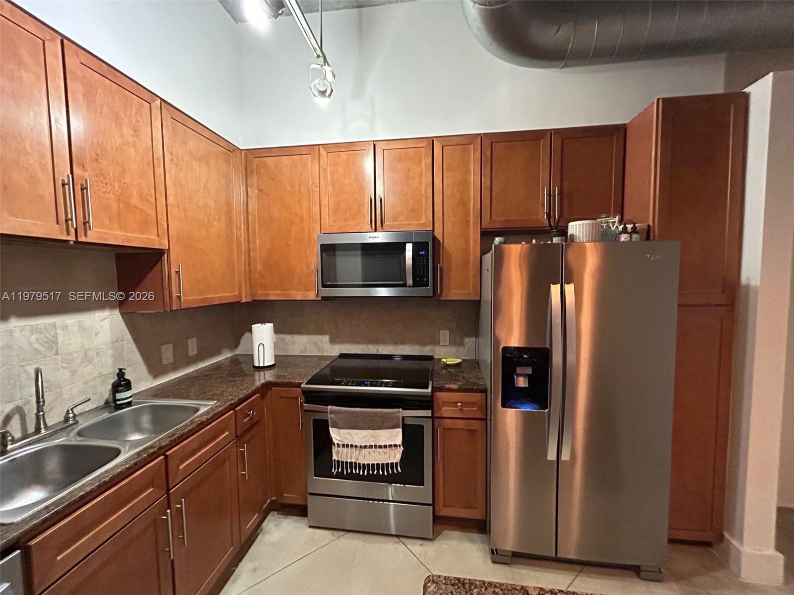 CITE CONDO - Residential Lease