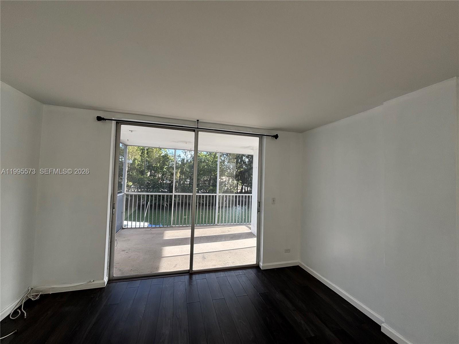 EASTERN SHORES WHITE HOUS - Residential