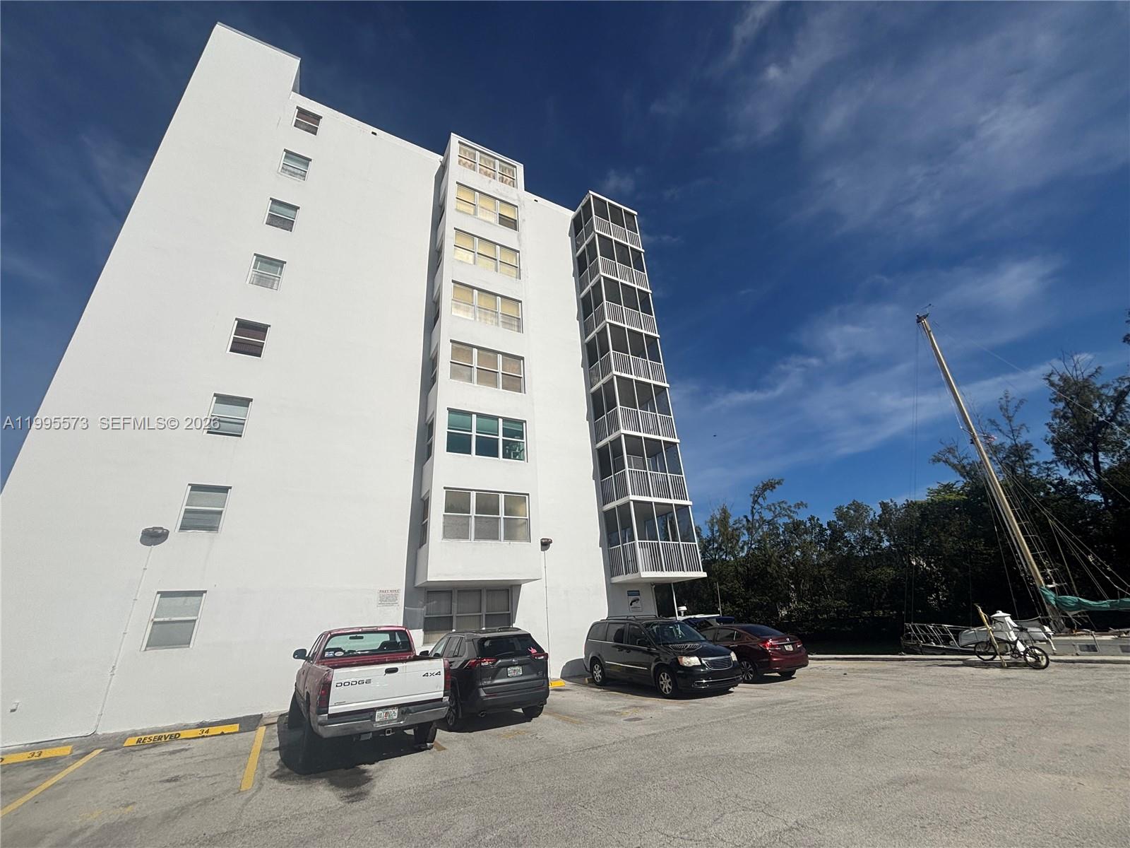 EASTERN SHORES WHITE HOUS - Residential