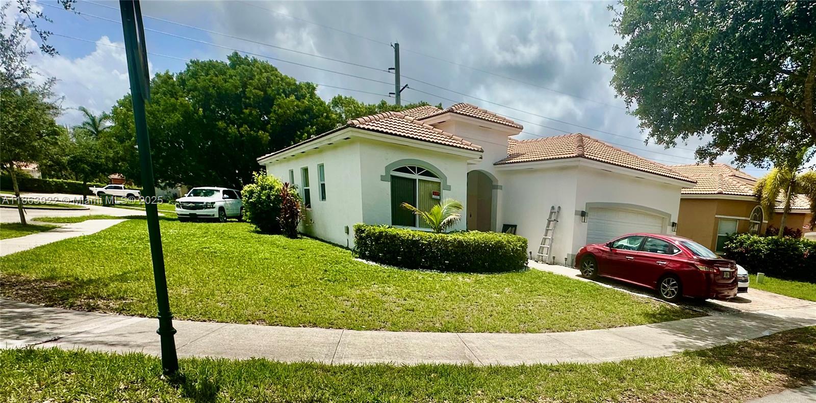 Bright and spacious corner single family home, huge backyard, double garage, remodeled kitchen and freshly painted. 3 bedrooms and 2 bath.