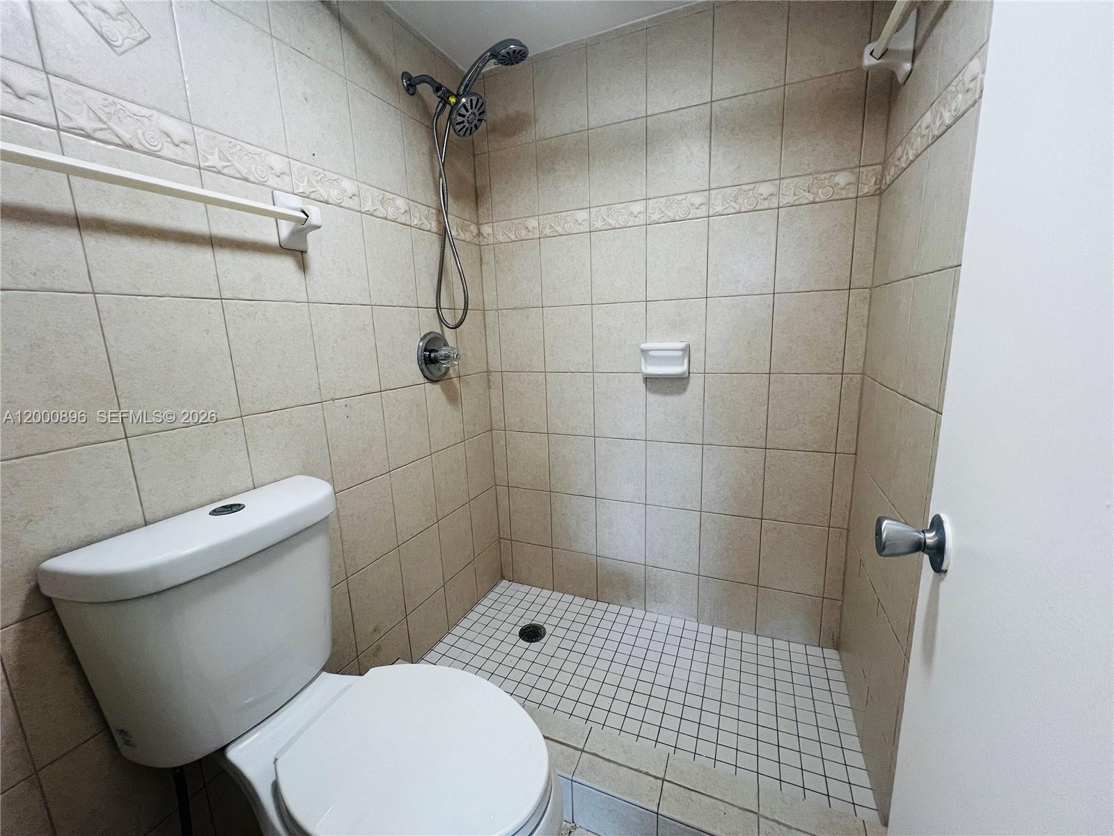 CAPTIVA LAKES VILLAS COND - Residential Lease