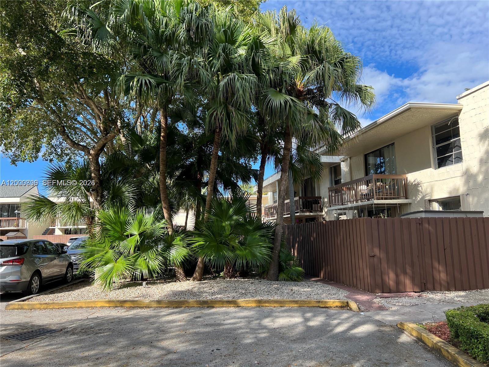 CAPTIVA LAKES VILLAS COND - Residential Lease