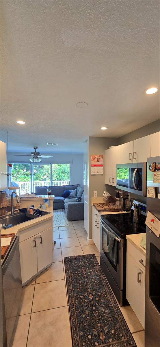 PEMBROKE ISLES 1 - Residential Lease