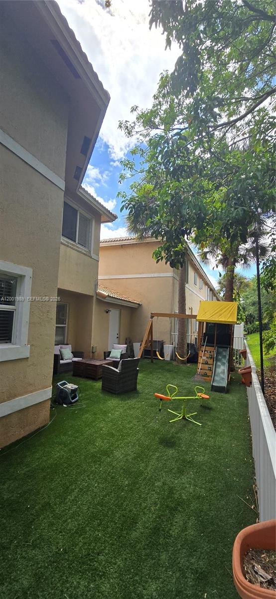 PEMBROKE ISLES 1 - Residential Lease