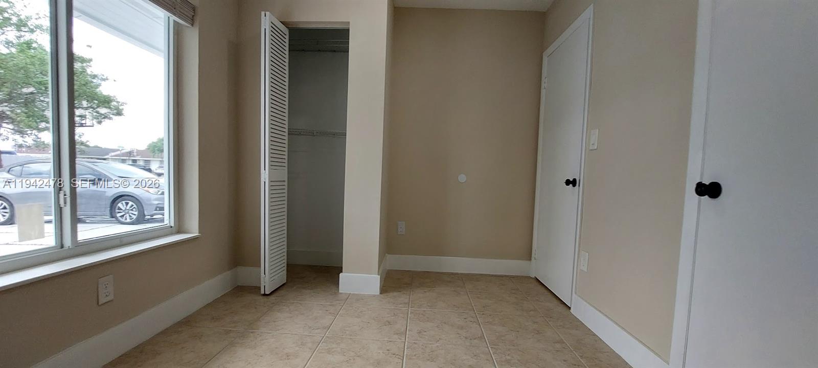 ROYALE GREEN TOWNHOUSE SE - Residential Lease