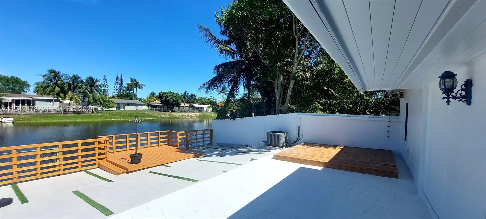 ROYALE GREEN TOWNHOUSE SE - Residential Lease