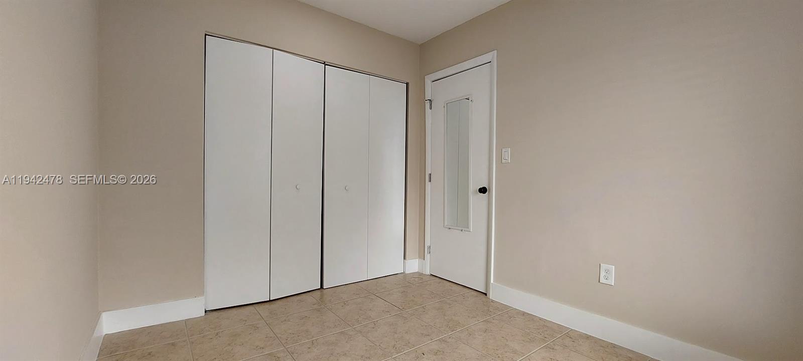 ROYALE GREEN TOWNHOUSE SE - Residential Lease