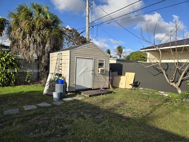 WESTWOOD LAKE - Residential