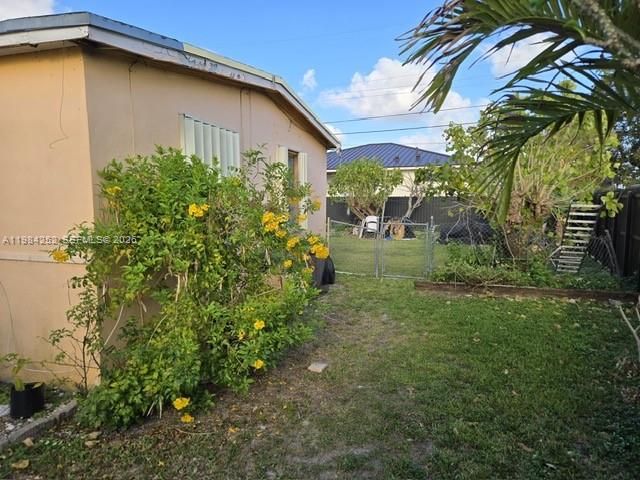 WESTWOOD LAKE - Residential