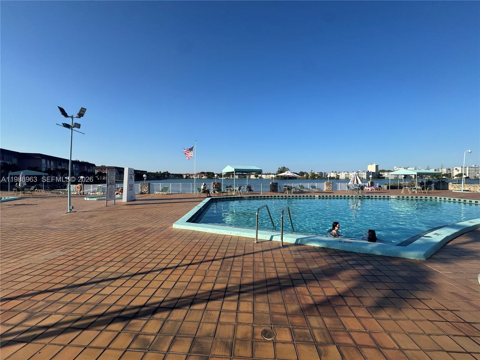 FOURTH MOORINGS CONDO - Residential