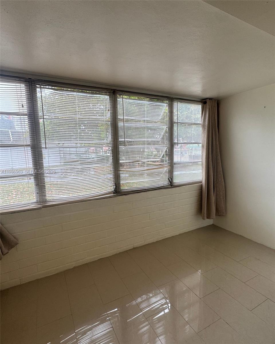 FOURTH MOORINGS CONDO - Residential