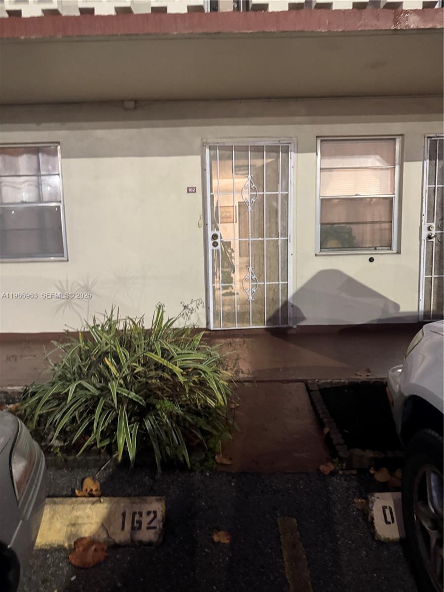 FOURTH MOORINGS CONDO - Residential