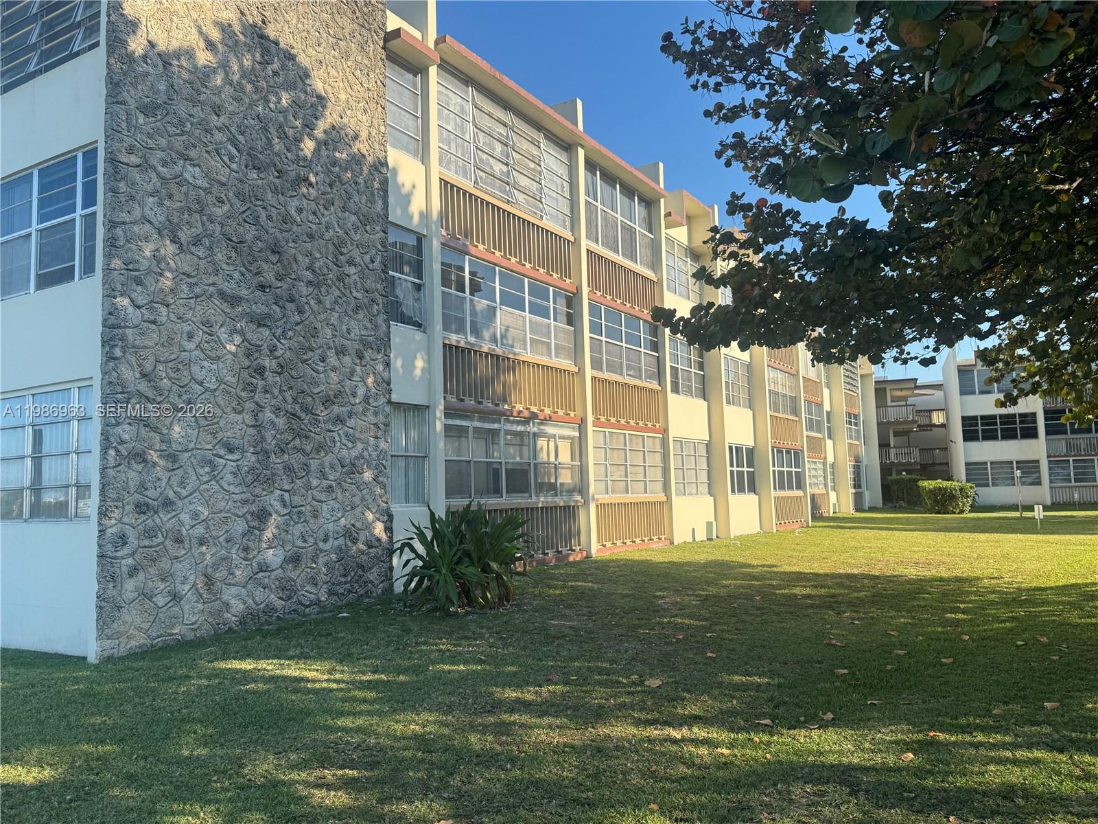 FOURTH MOORINGS CONDO - Residential