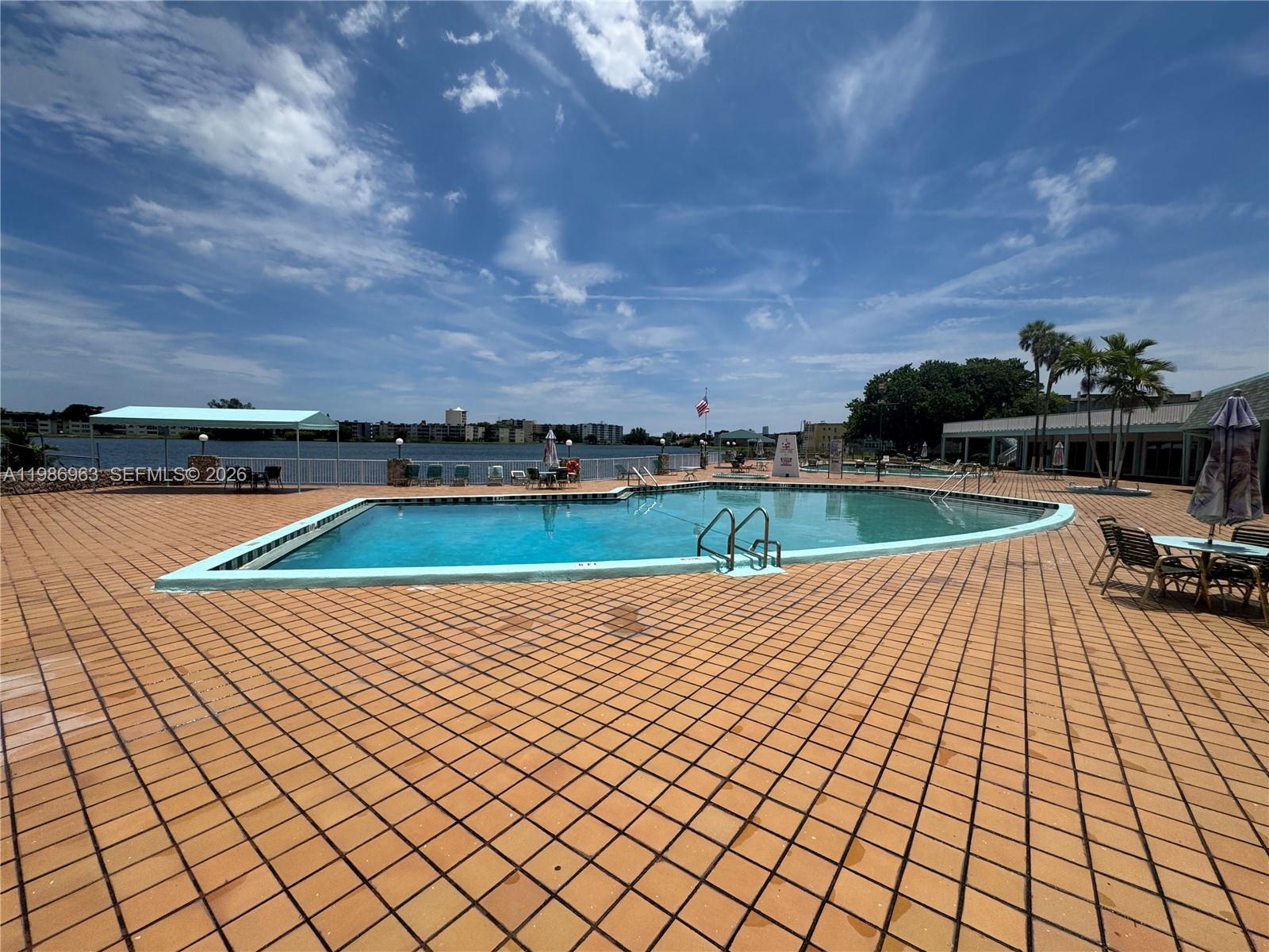 FOURTH MOORINGS CONDO - Residential