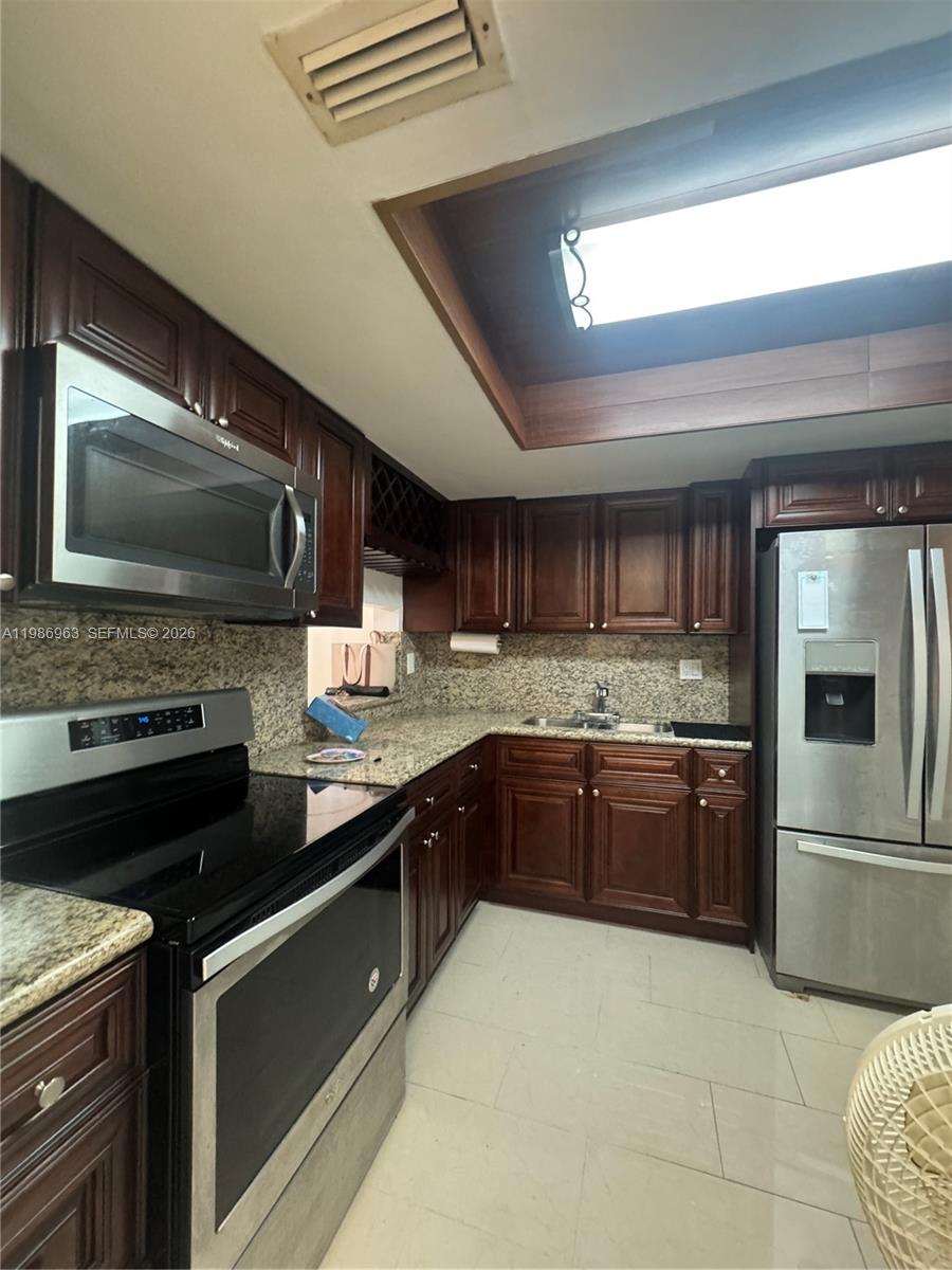 FOURTH MOORINGS CONDO - Residential