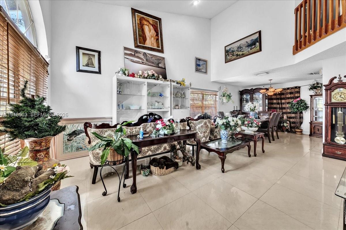 SAWGRASS ESTATES - Residential