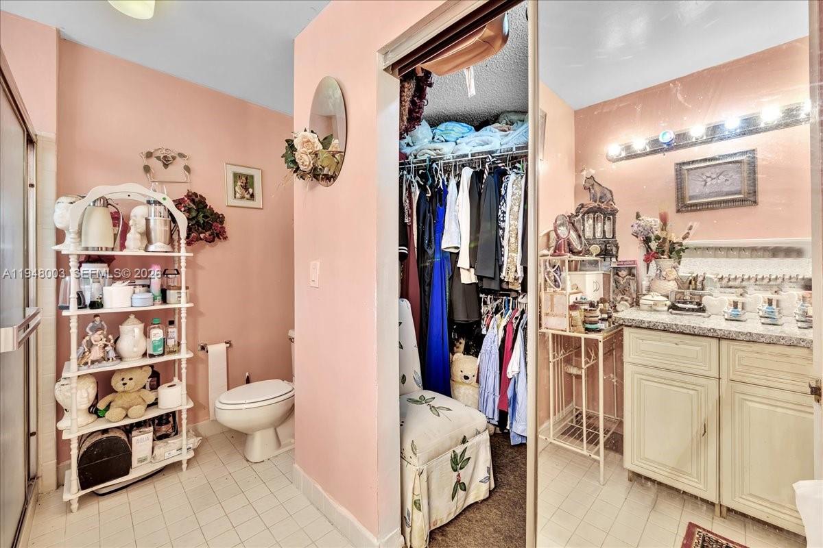 SAWGRASS ESTATES - Residential