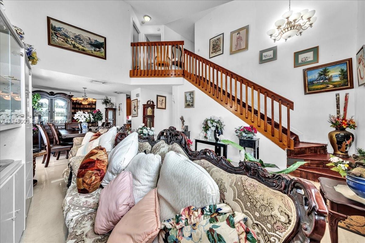 SAWGRASS ESTATES - Residential