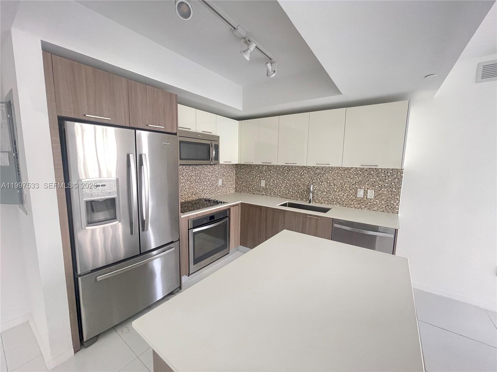 5252 PASEO CONDO - Residential Lease