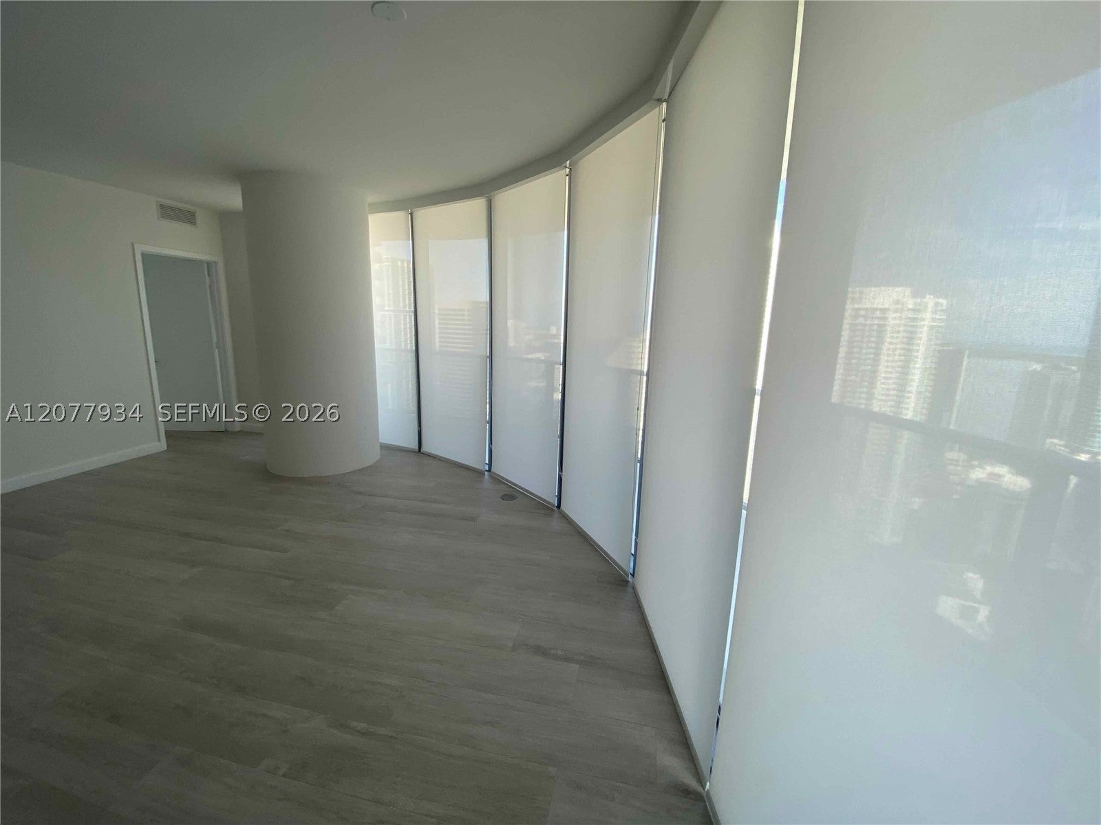45 SW 9th St 3703