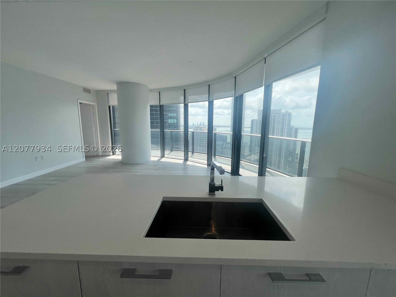 45 SW 9th St 3703