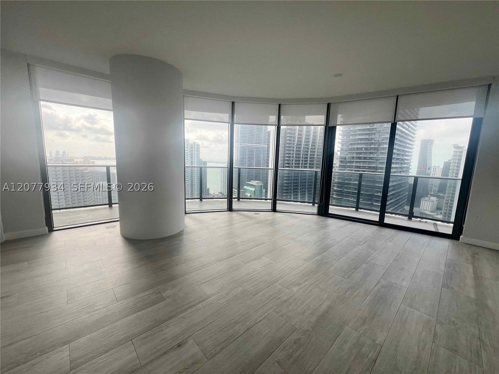 45 SW 9th St 3703