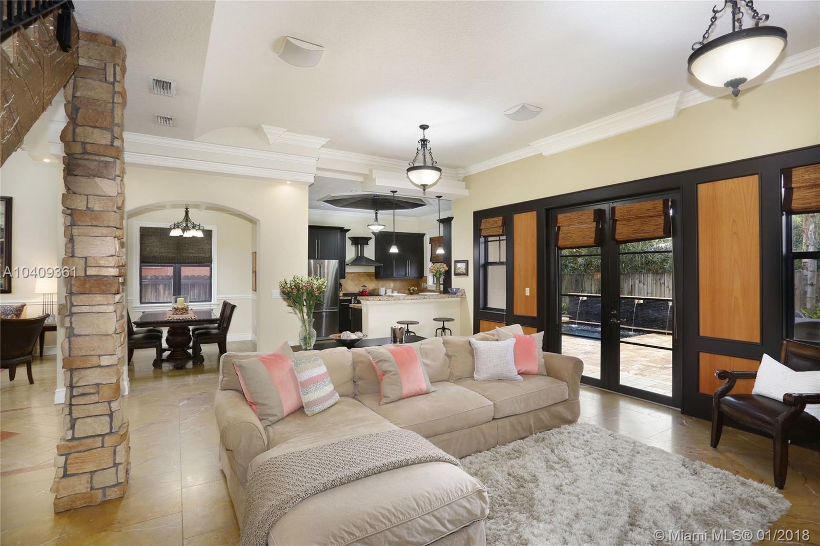 SUNSET PINES - Residential