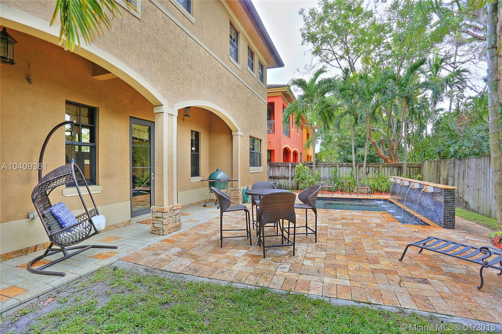 SUNSET PINES - Residential