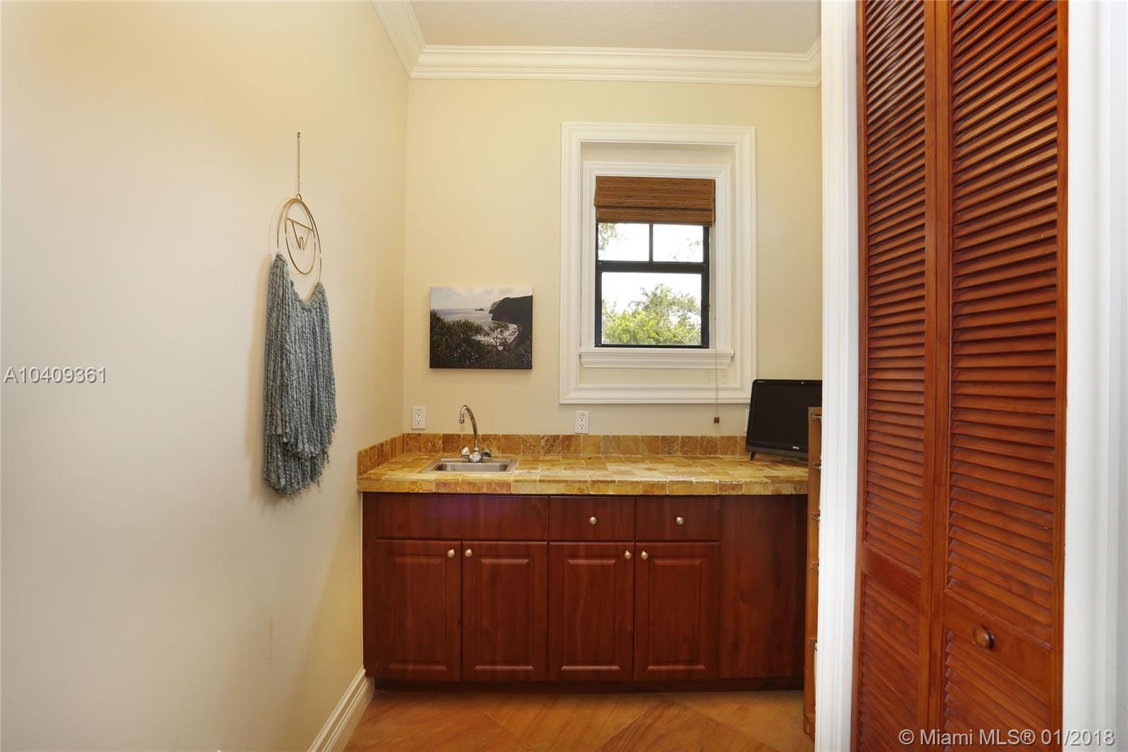 SUNSET PINES - Residential