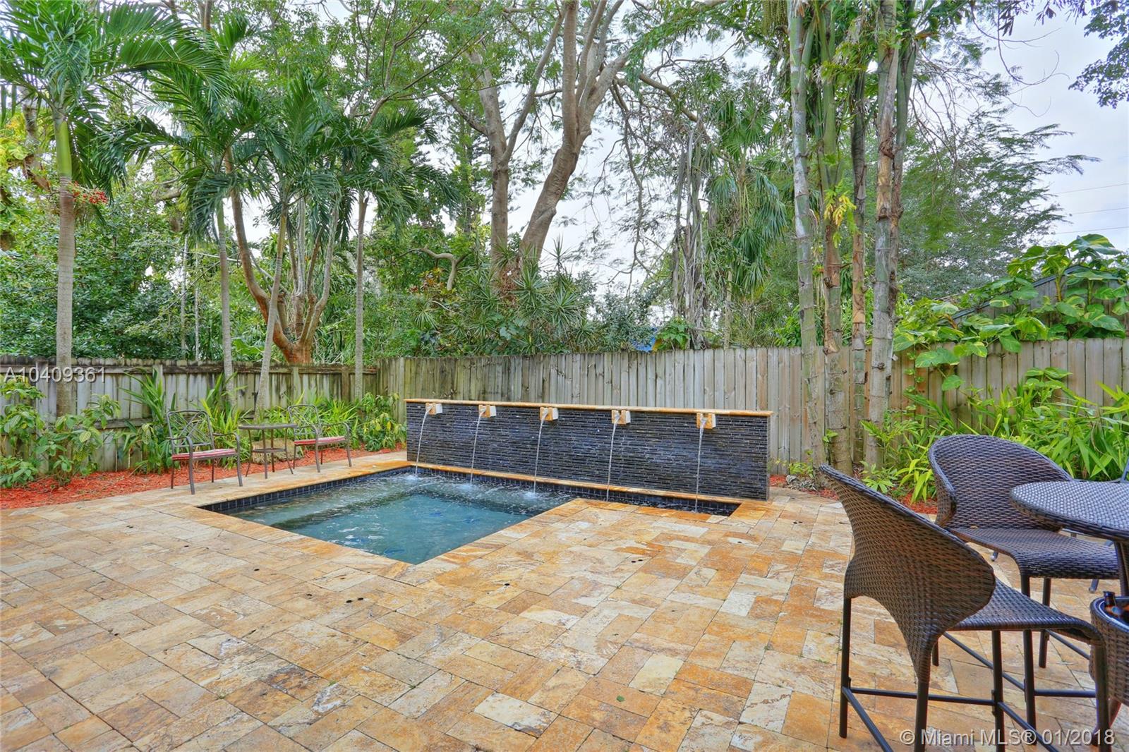 SUNSET PINES - Residential