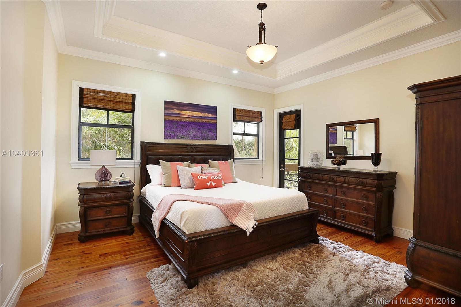 SUNSET PINES - Residential