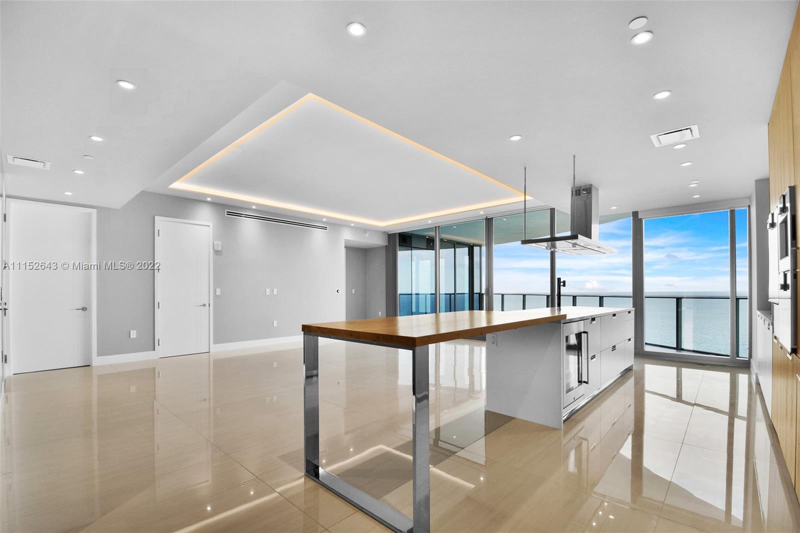 Ritz Carlton Residences - Residential