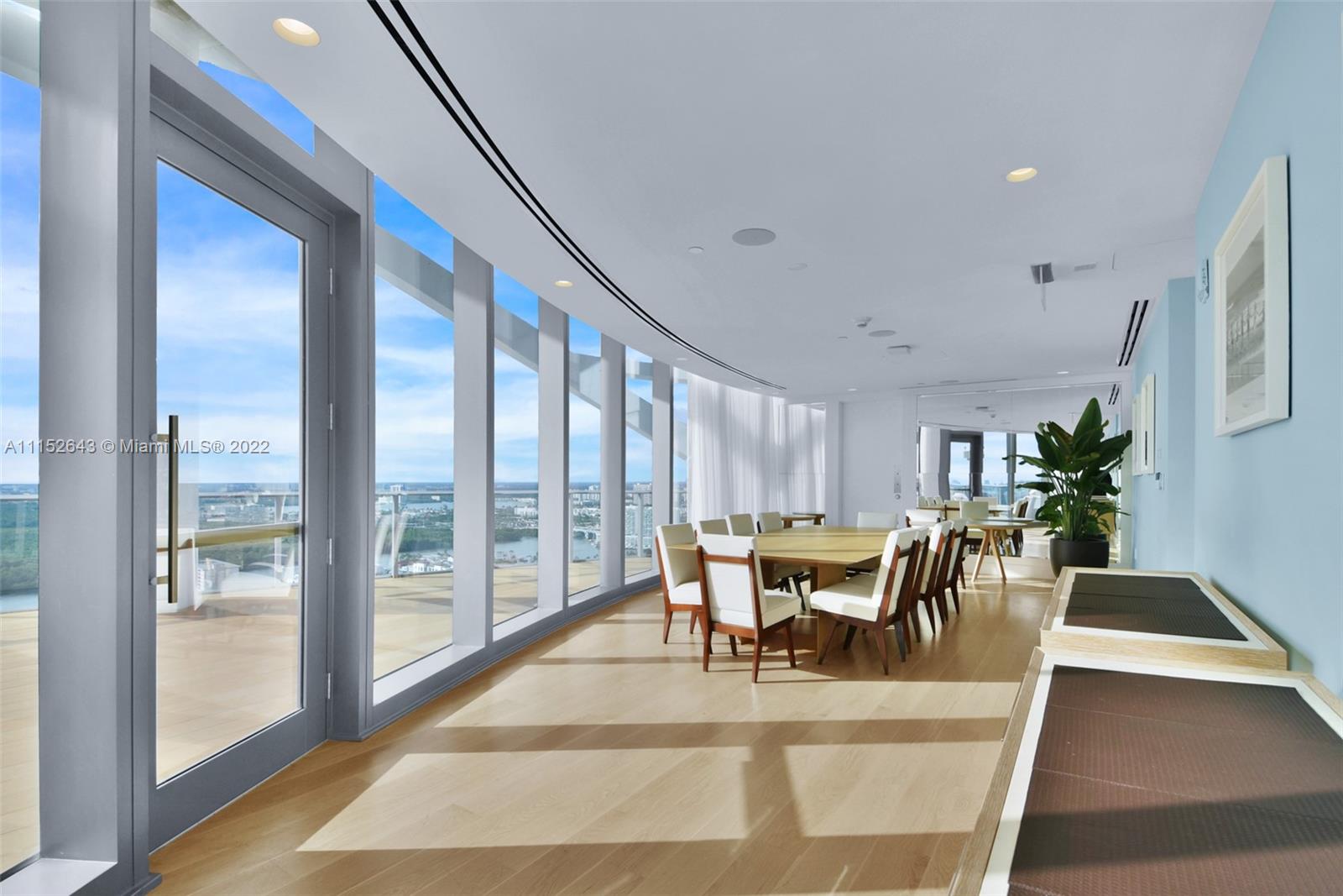 Ritz Carlton Residences - Residential