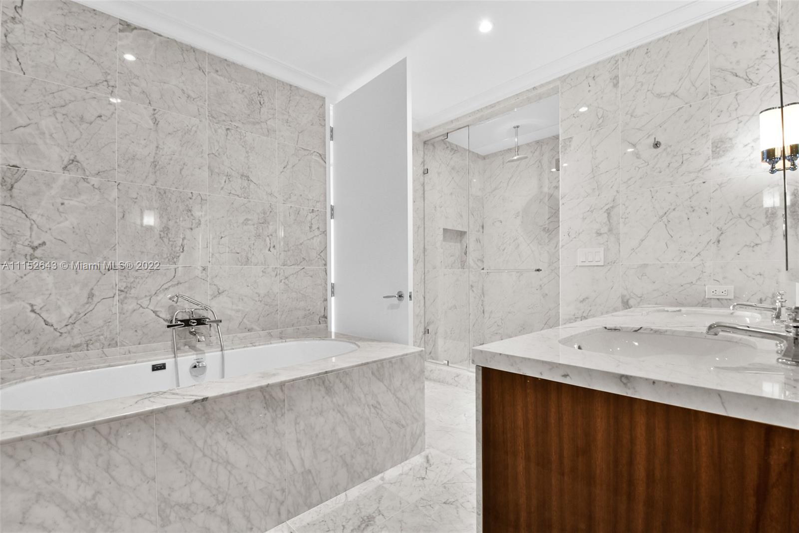 Ritz Carlton Residences - Residential