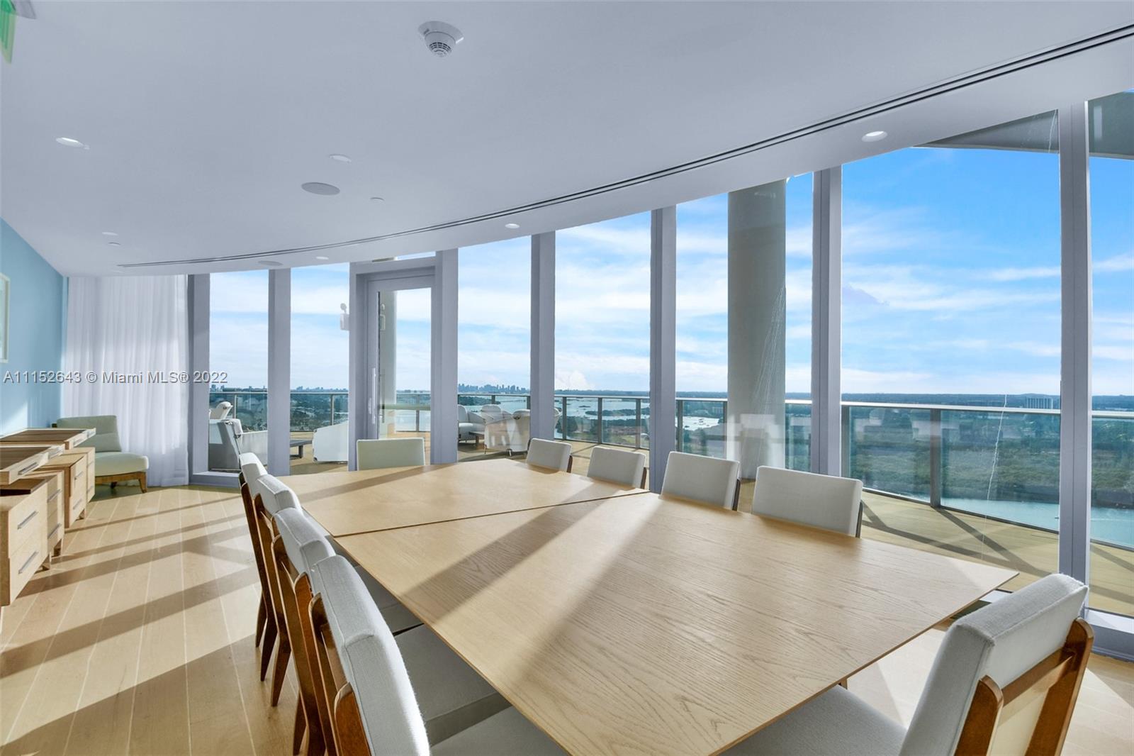 Ritz Carlton Residences - Residential