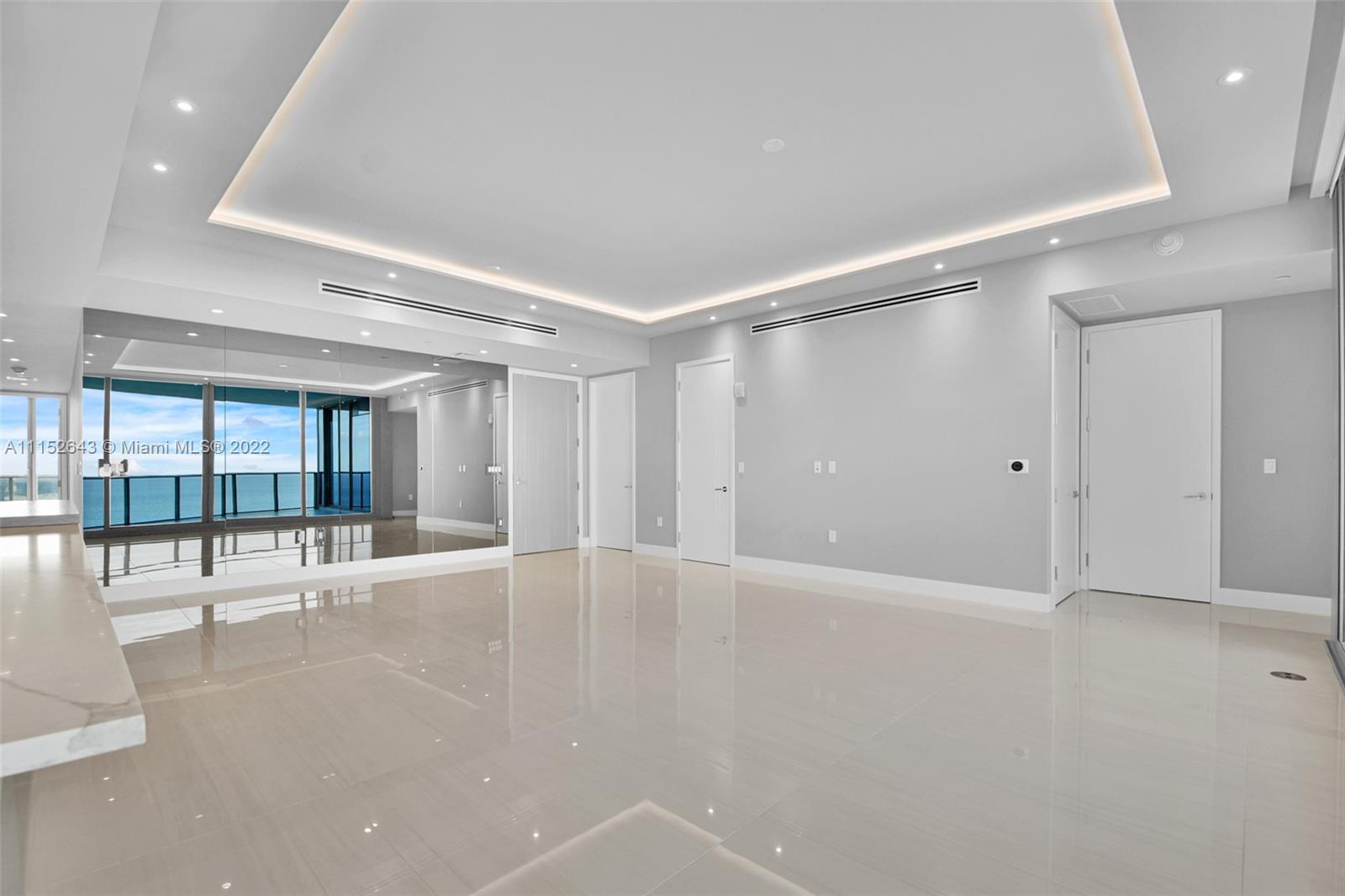 Ritz Carlton Residences - Residential