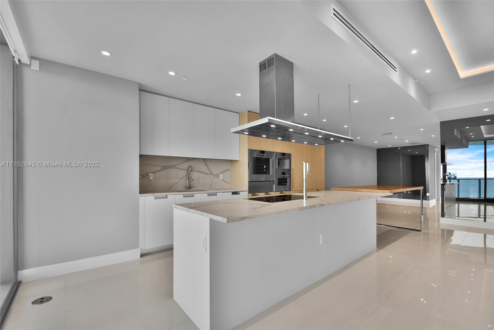 Ritz Carlton Residences - Residential