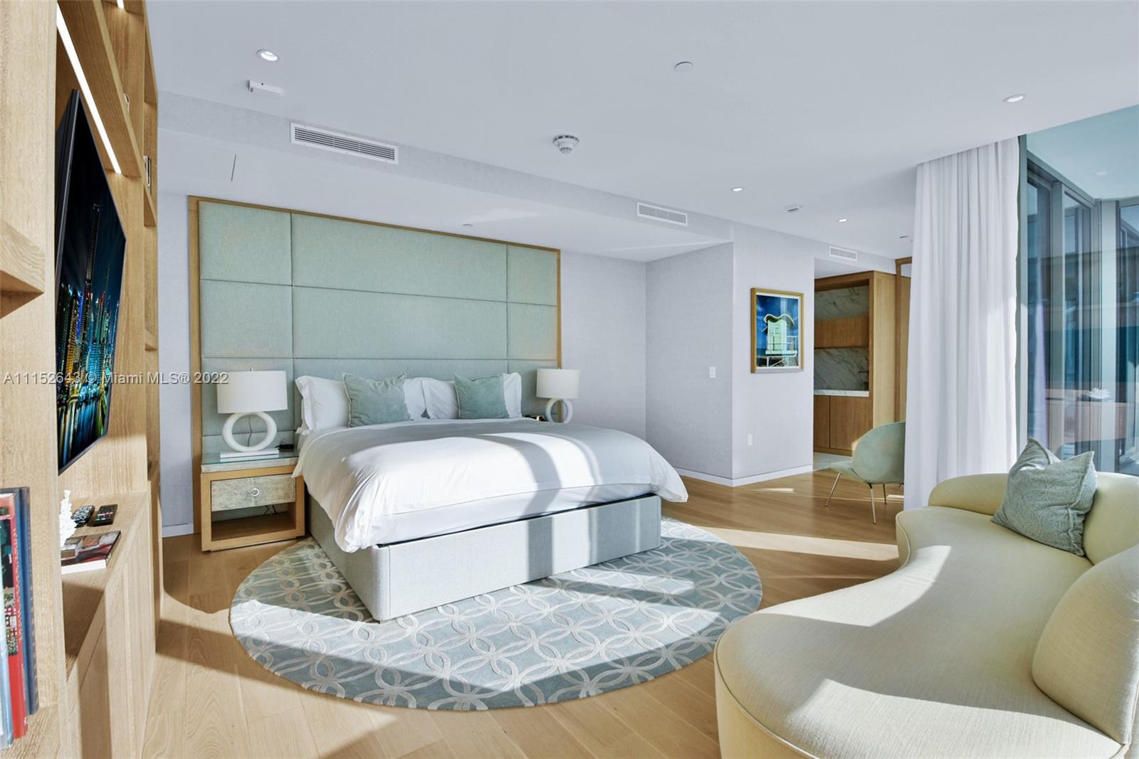 Ritz Carlton Residences - Residential