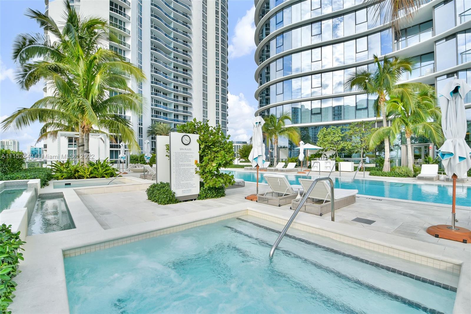 Ritz Carlton Residences - Residential