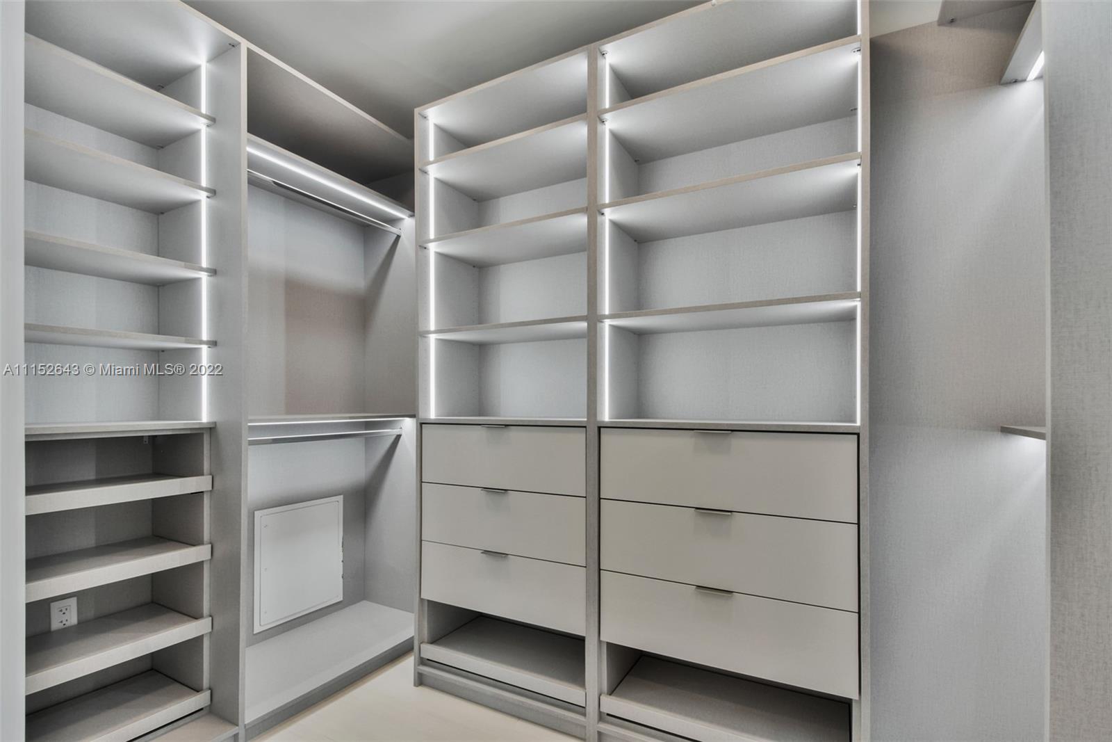 Ritz Carlton Residences - Residential