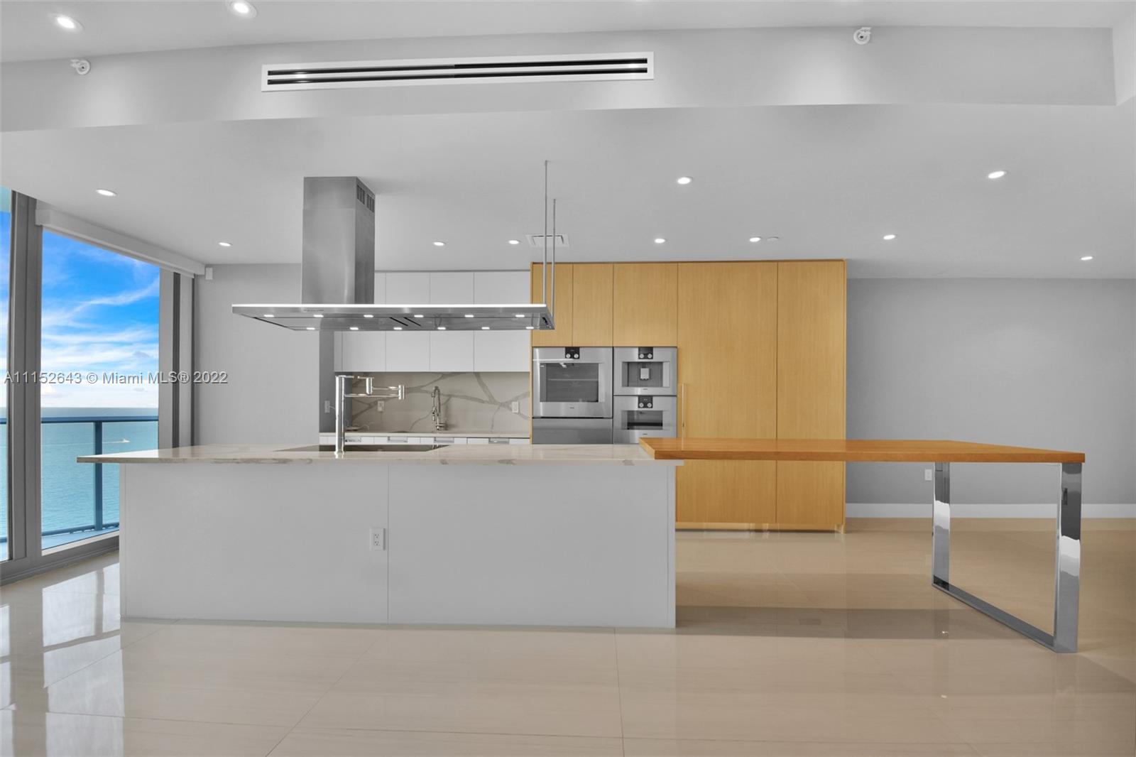 Ritz Carlton Residences - Residential