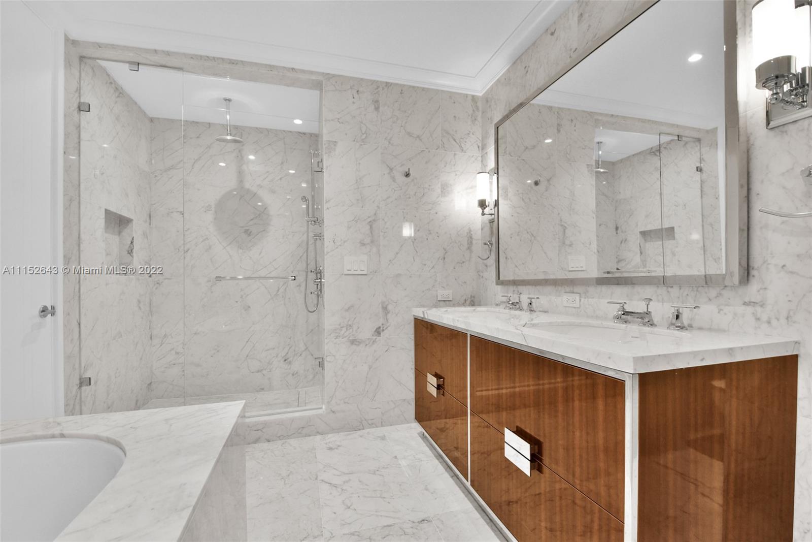 Ritz Carlton Residences - Residential