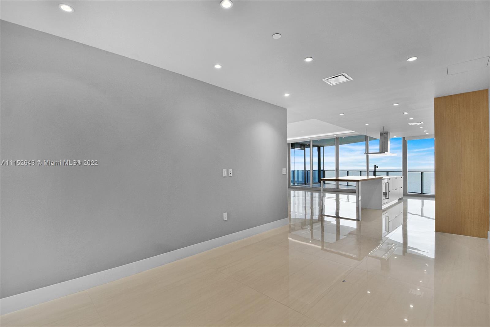 Ritz Carlton Residences - Residential