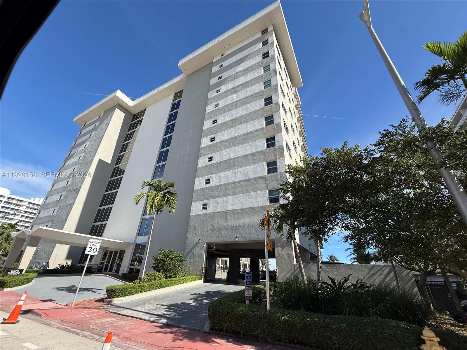 MANATEE CONDO - Residential Lease