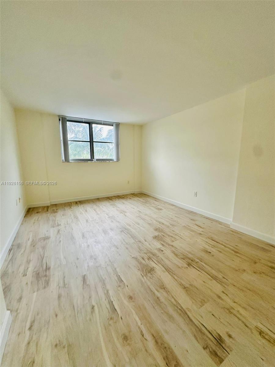 MANATEE CONDO - Residential Lease