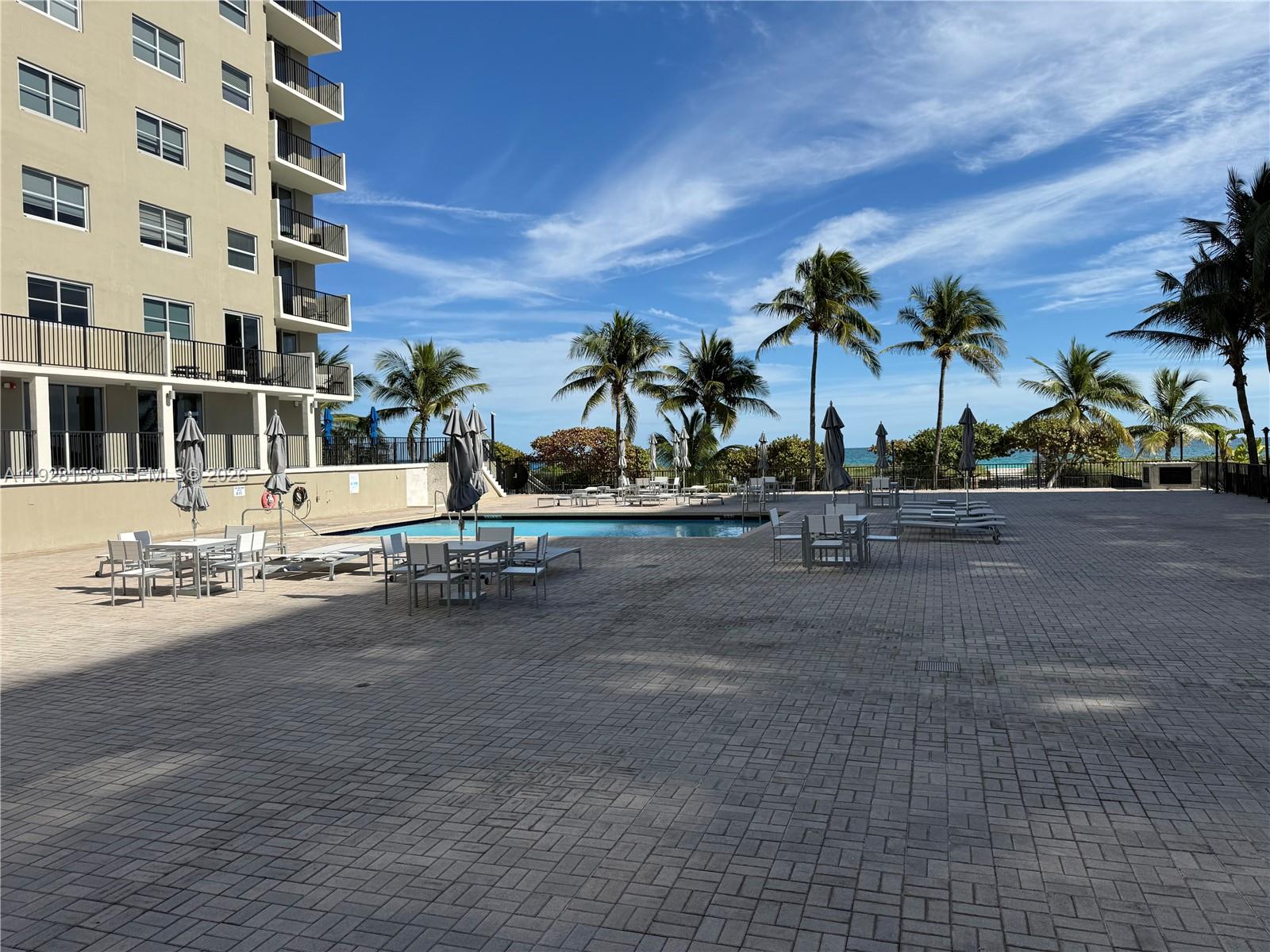 MANATEE CONDO - Residential Lease