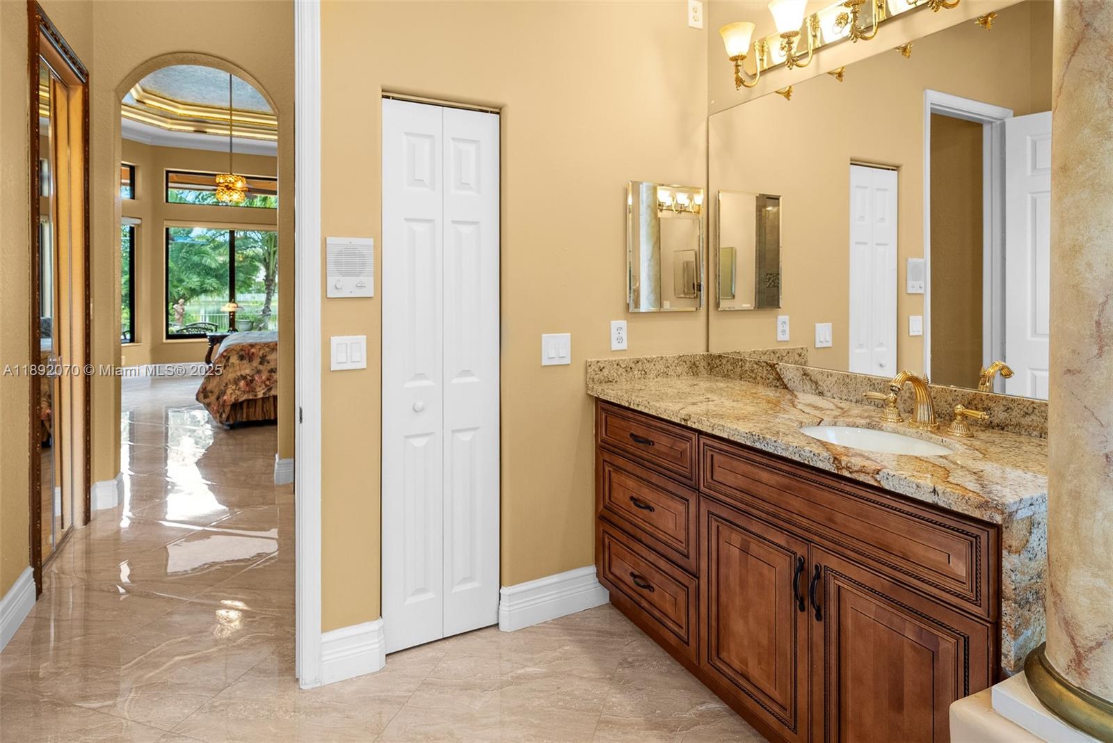 Grand Isles Sunset Lakes - Residential
